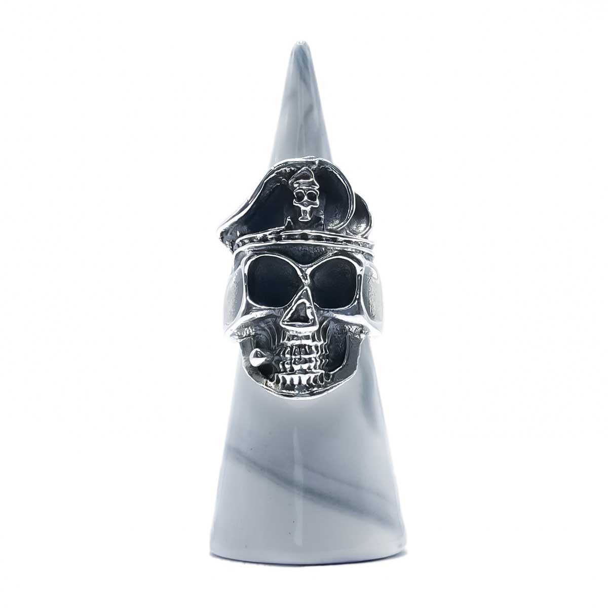 Silver Captain Skull Ring: A Timeless Pirate Charm